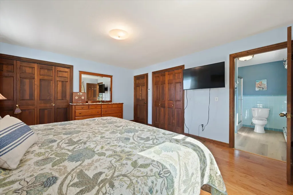 10 Sunset Drive Holden ME 04429