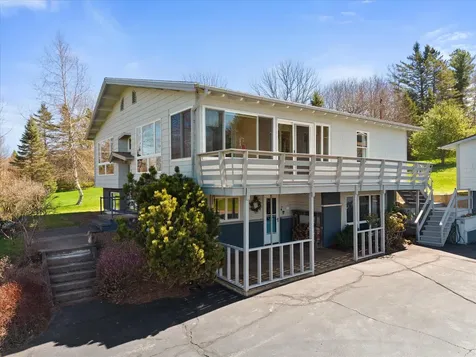 10 Sunset Drive Holden ME 04429