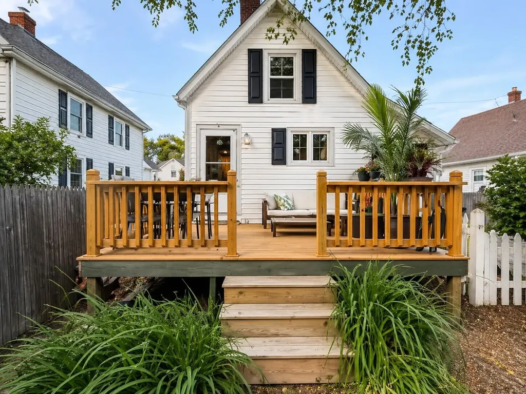 232 Grove Street Bangor ME 04401