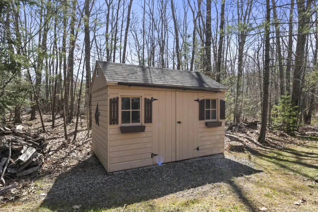 24 Bluestone Lane York ME 03909