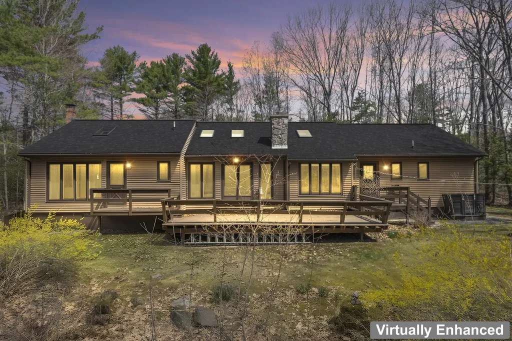 24 Bluestone Lane York ME 03909