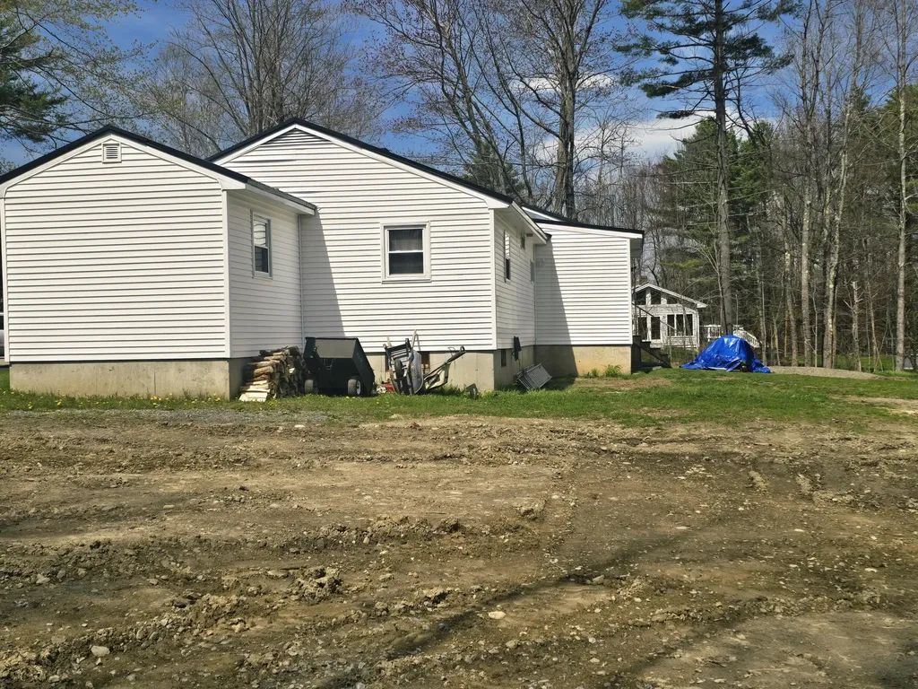 278 Middle Road Oakland ME 04963
