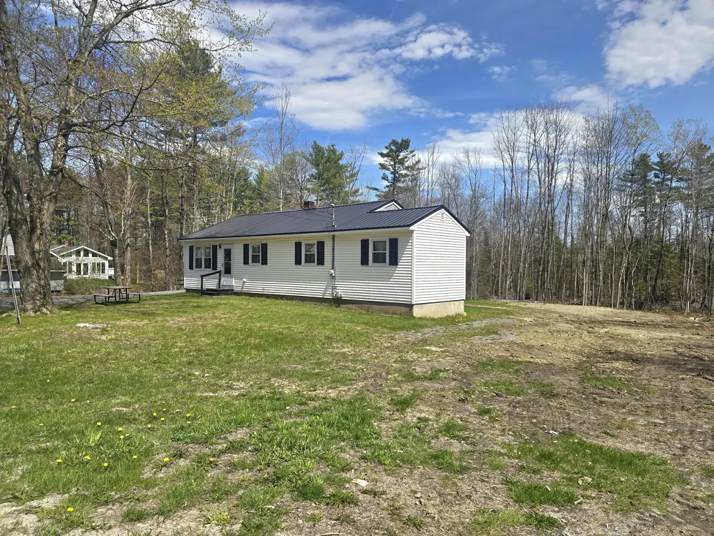 278 Middle Road Oakland ME 04963