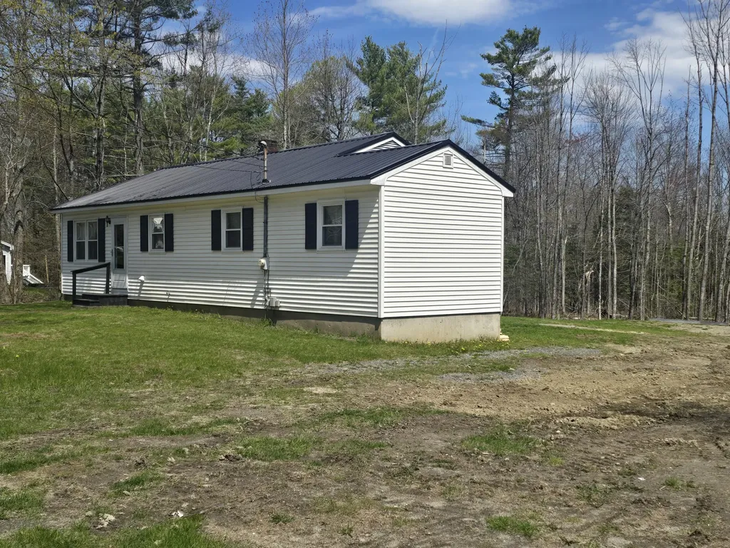278 Middle Road Oakland ME 04963