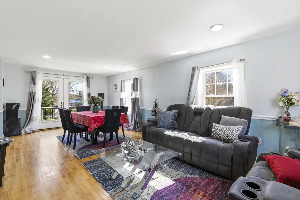 115 River Road Brunswick ME 04011
