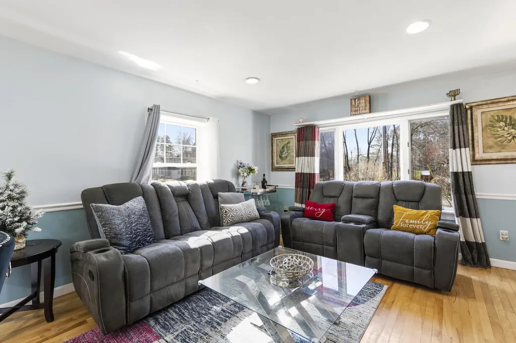 115 River Road Brunswick ME 04011
