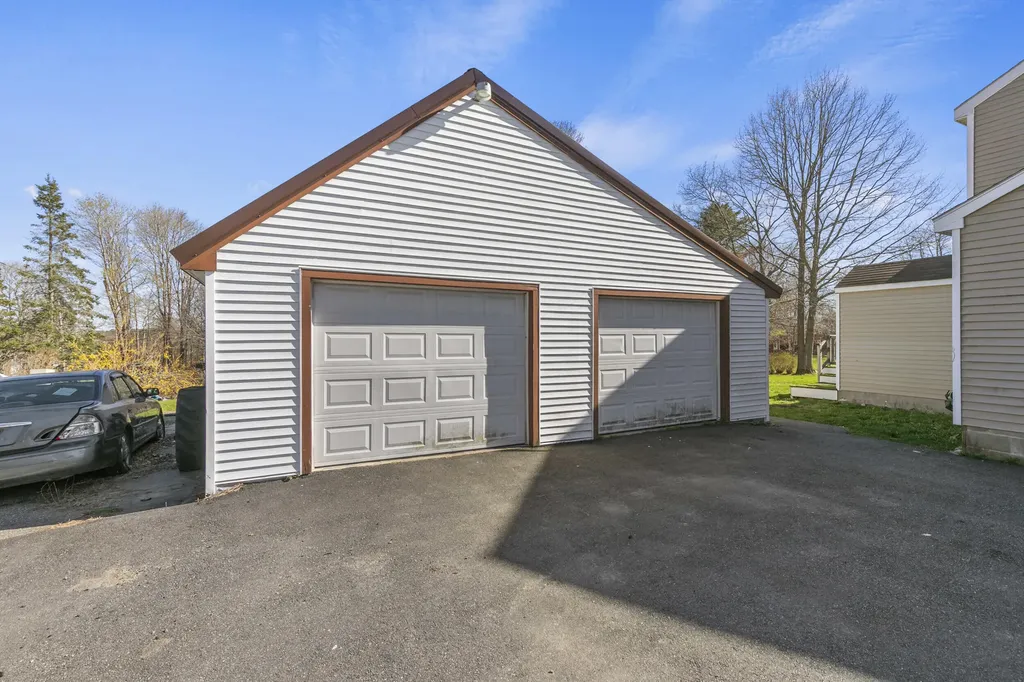 115 River Road Brunswick ME 04011