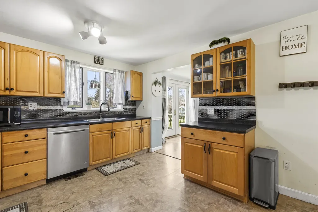 115 River Road Brunswick ME 04011