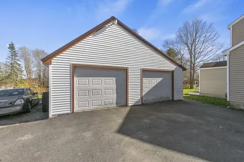 115 River Road Brunswick ME 04011