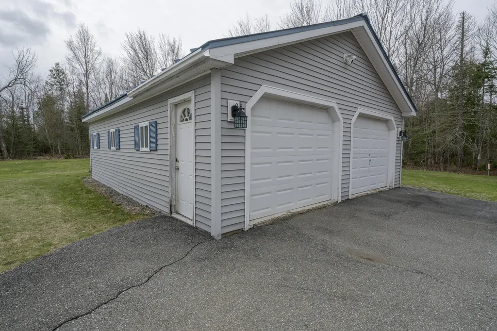 52 Cross Road Bucksport ME 04416