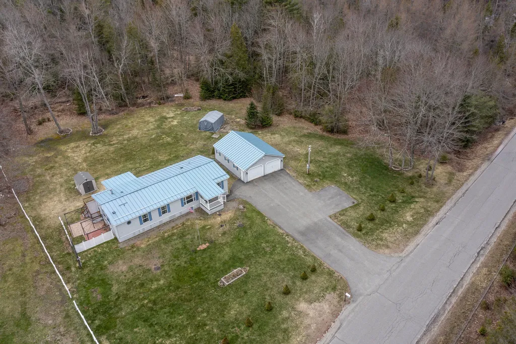 52 Cross Road Bucksport ME 04416