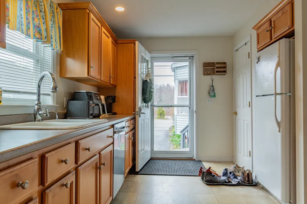 1530 Congress Street Portland ME 04102