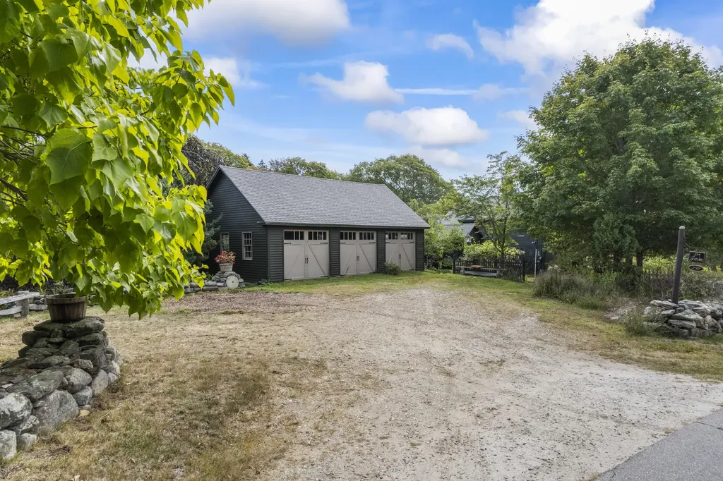 392 Indian Point Road Georgetown ME 04548