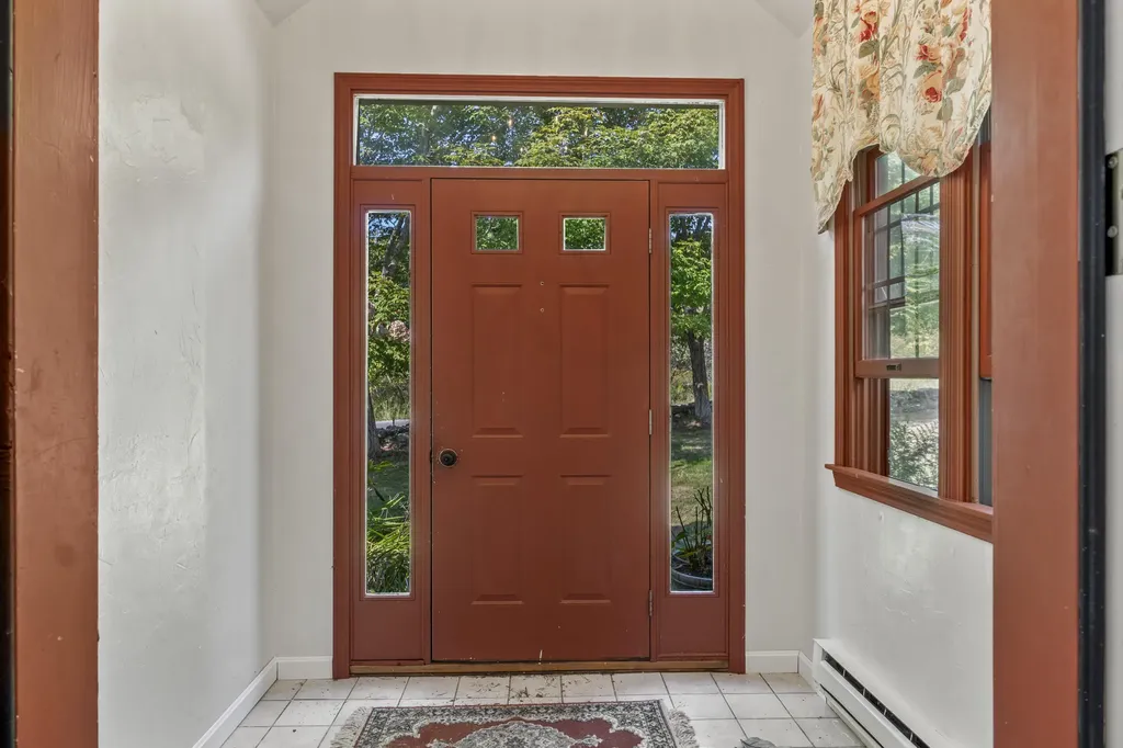 392 Indian Point Road Georgetown ME 04548