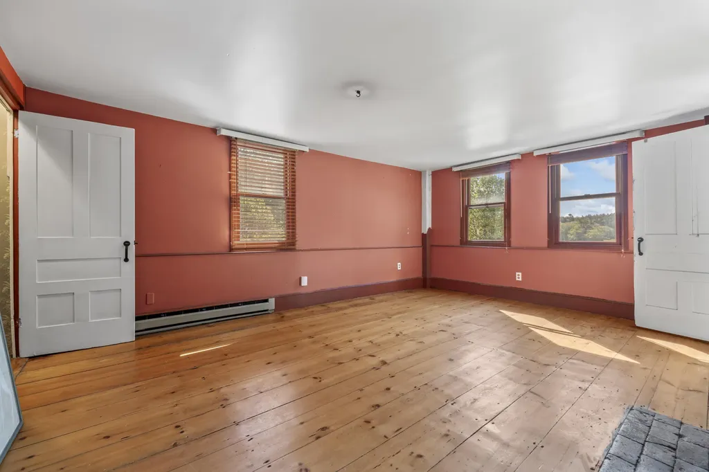 392 Indian Point Road Georgetown ME 04548