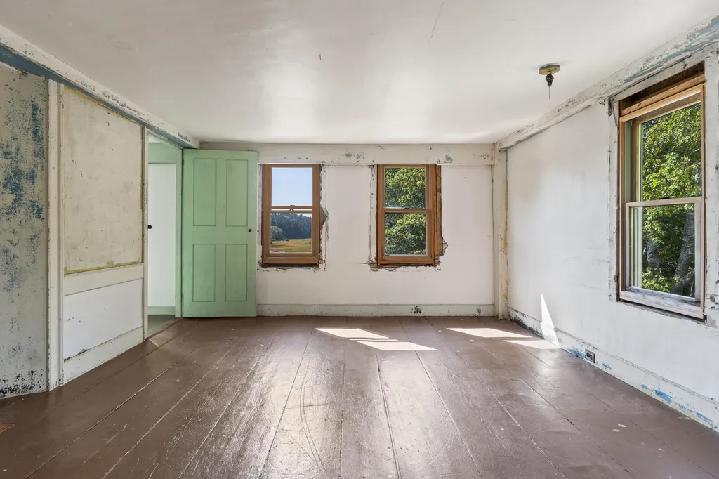 392 Indian Point Road Georgetown ME 04548