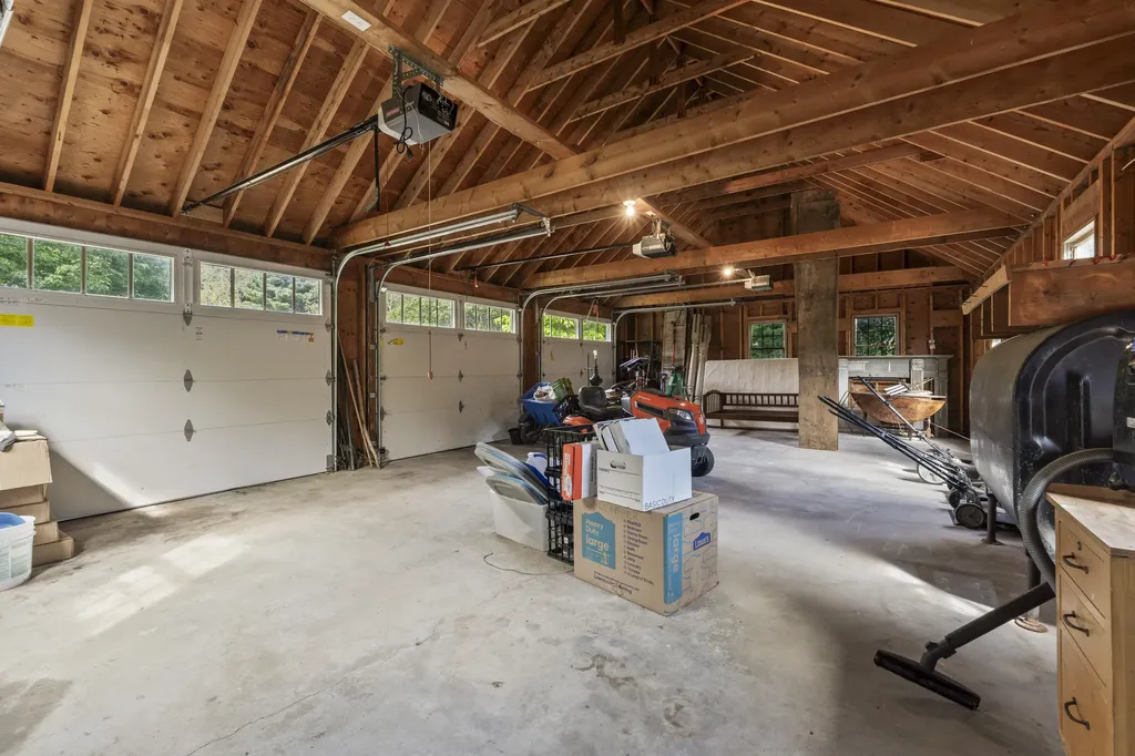 392 Indian Point Road Georgetown ME 04548