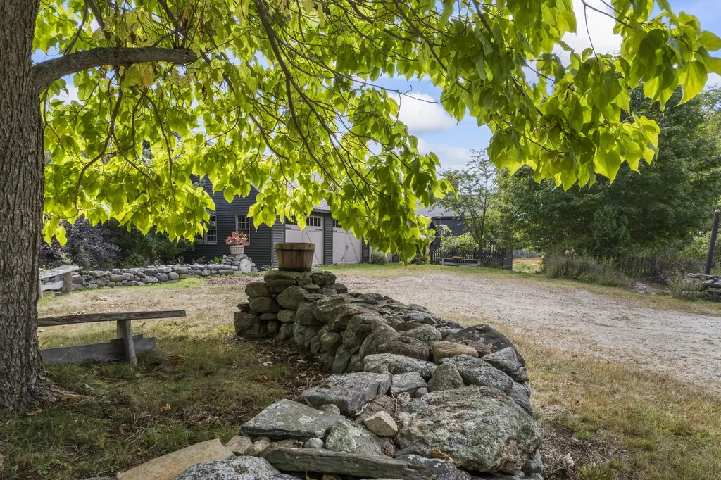 392 Indian Point Road Georgetown ME 04548