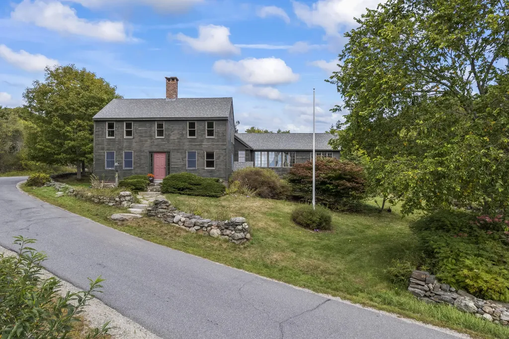 392 Indian Point Road Georgetown ME 04548