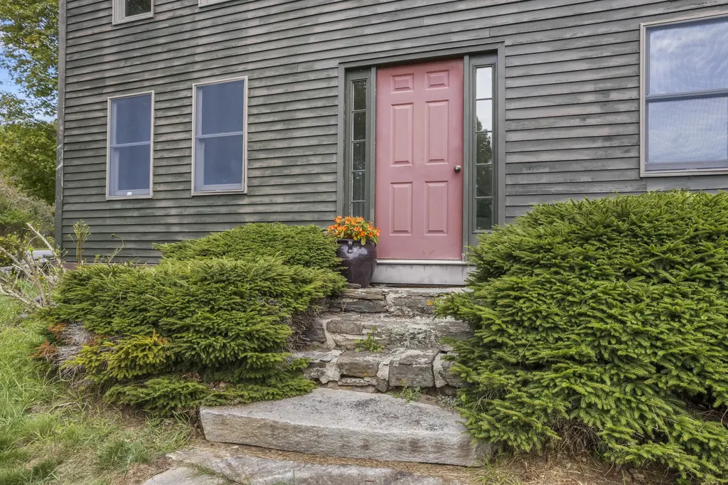 392 Indian Point Road Georgetown ME 04548