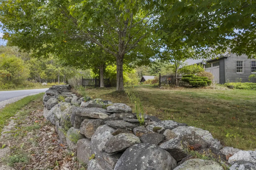 392 Indian Point Road Georgetown ME 04548