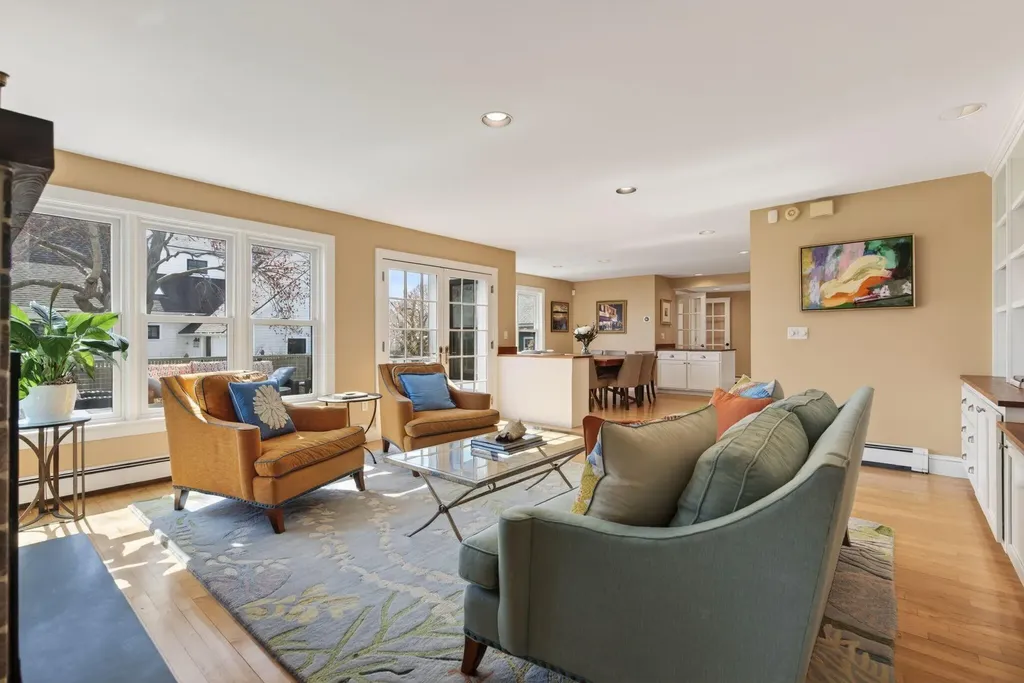 71 Myrtle Avenue South Portland ME 04106