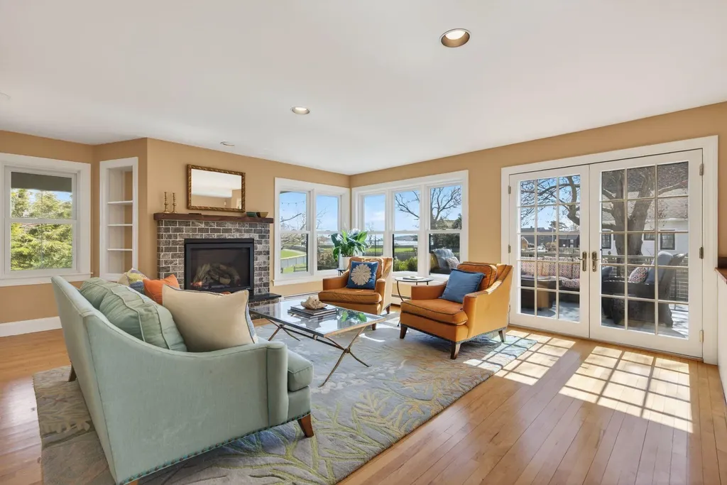 71 Myrtle Avenue South Portland ME 04106
