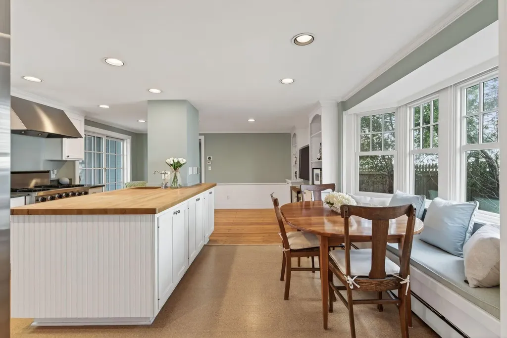 71 Myrtle Avenue South Portland ME 04106
