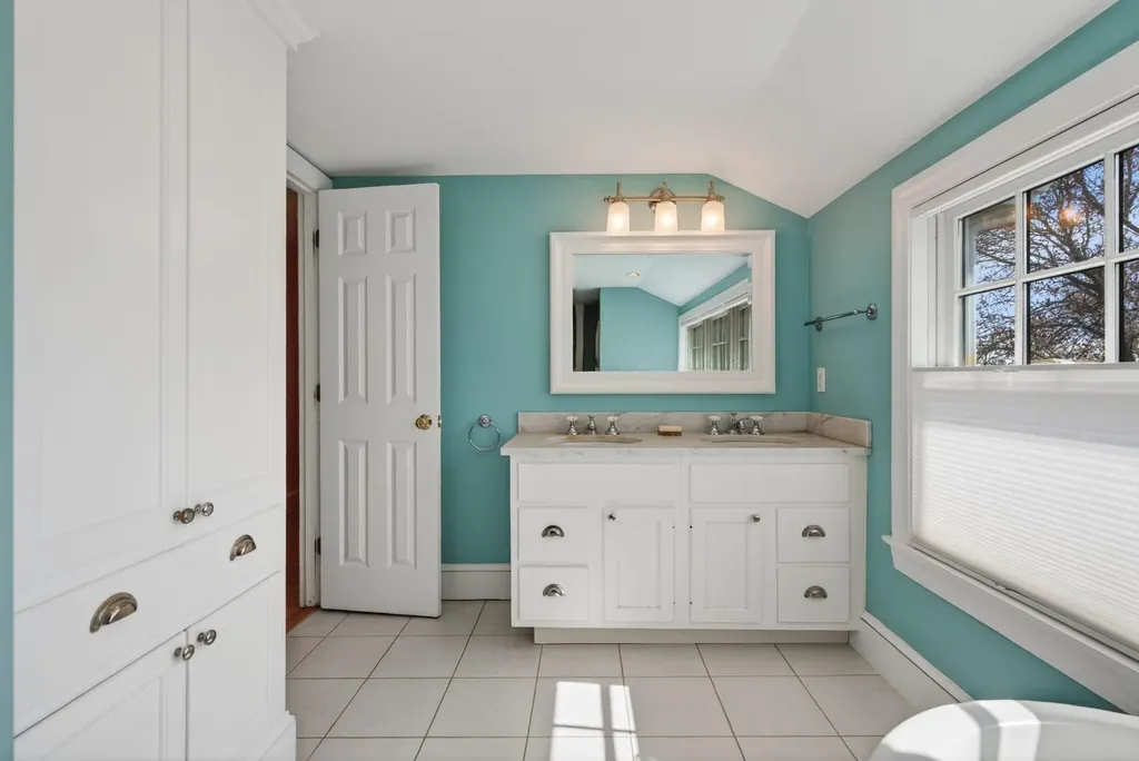 71 Myrtle Avenue South Portland ME 04106