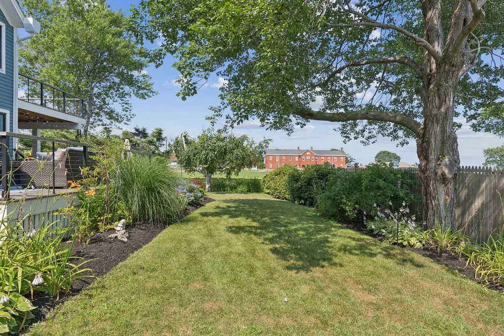 71 Myrtle Avenue South Portland ME 04106