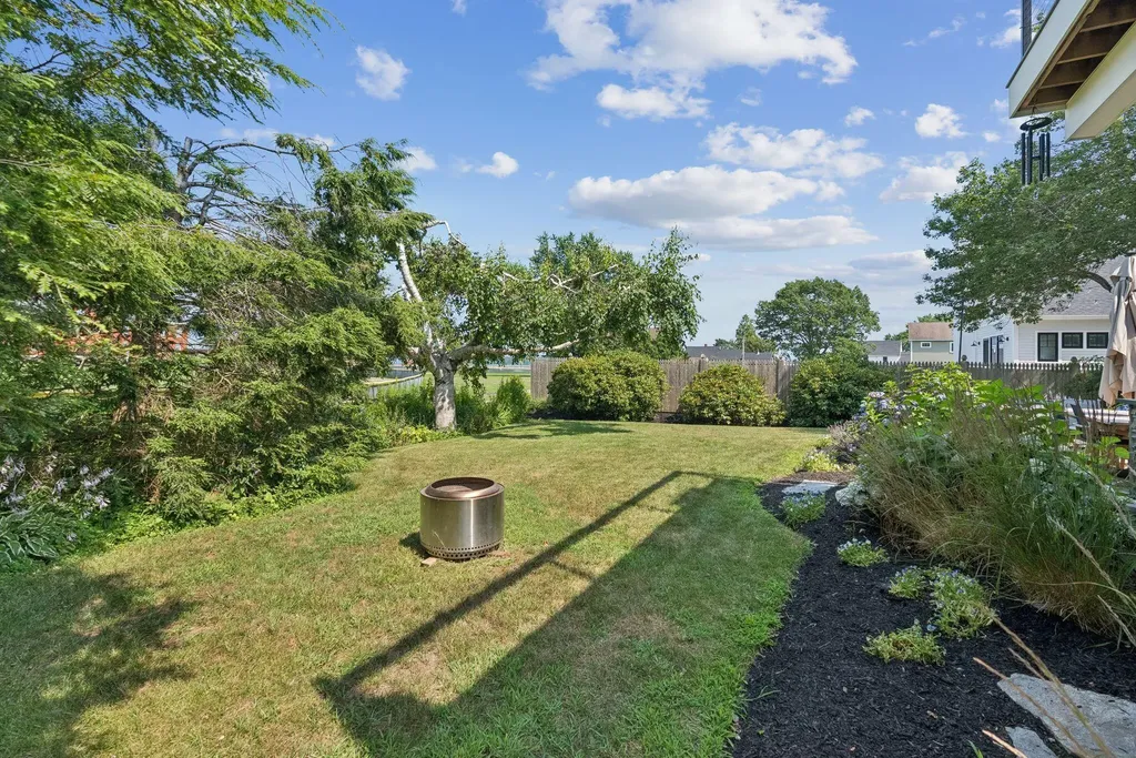 71 Myrtle Avenue South Portland ME 04106