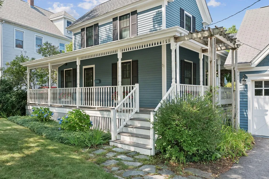 71 Myrtle Avenue South Portland ME 04106