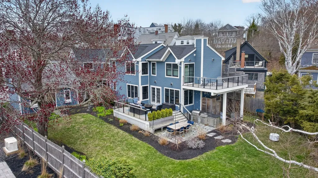 71 Myrtle Avenue South Portland ME 04106