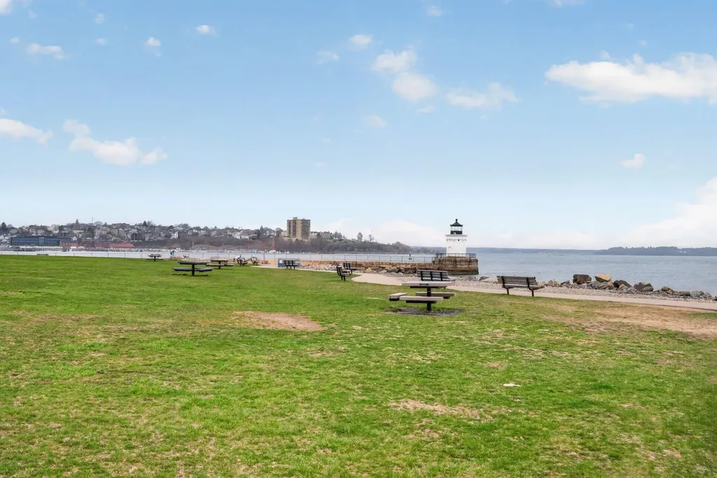71 Myrtle Avenue South Portland ME 04106
