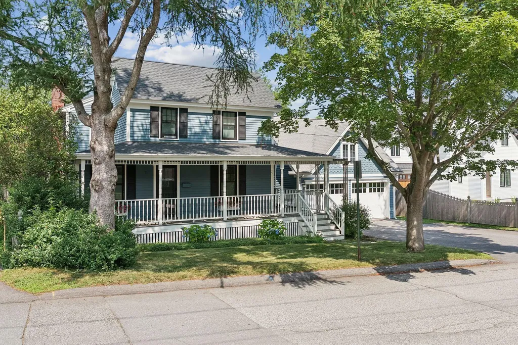 71 Myrtle Avenue South Portland ME 04106
