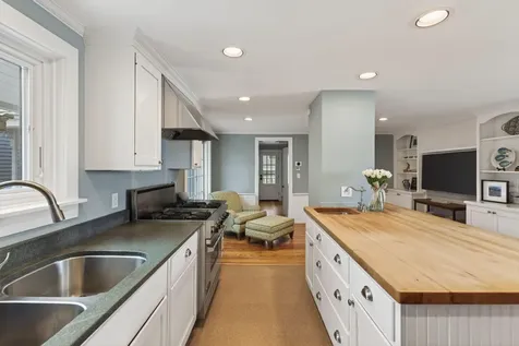 71 Myrtle Avenue South Portland ME 04106