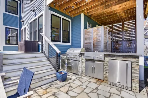 71 Myrtle Avenue South Portland ME 04106