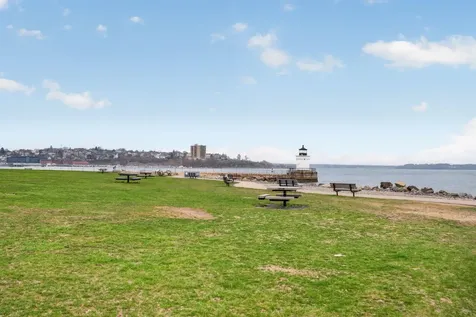 71 Myrtle Avenue South Portland ME 04106