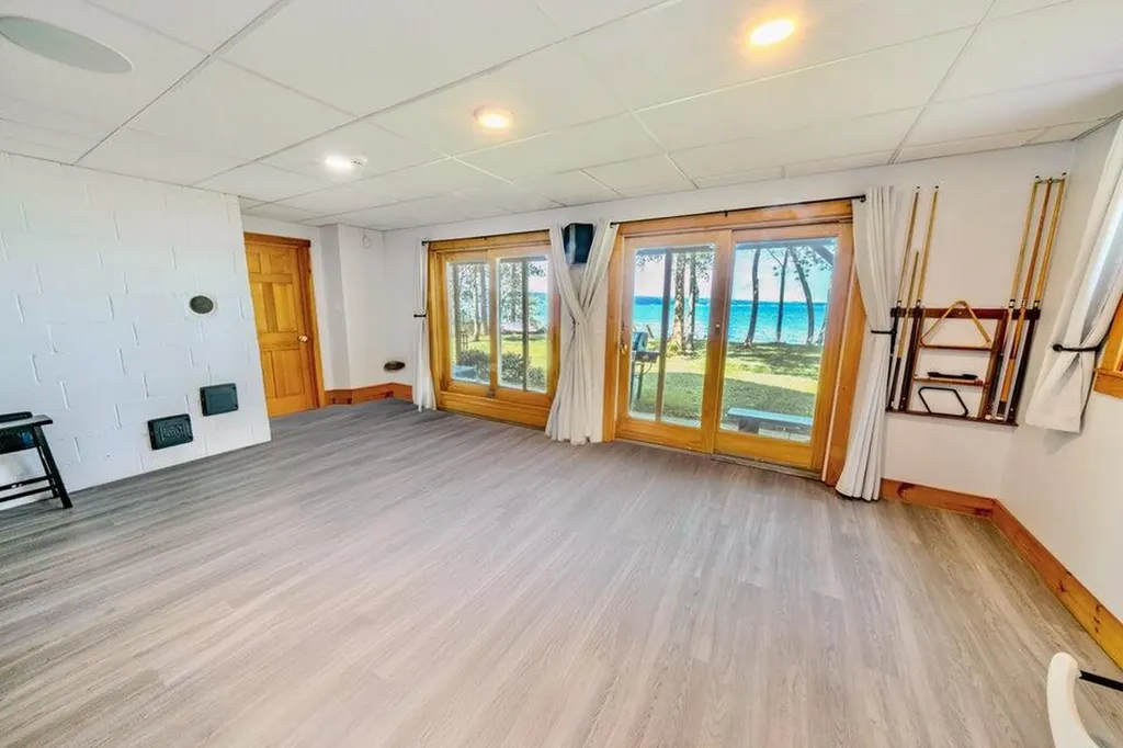 19 Glenview Lane Belfast ME 04915