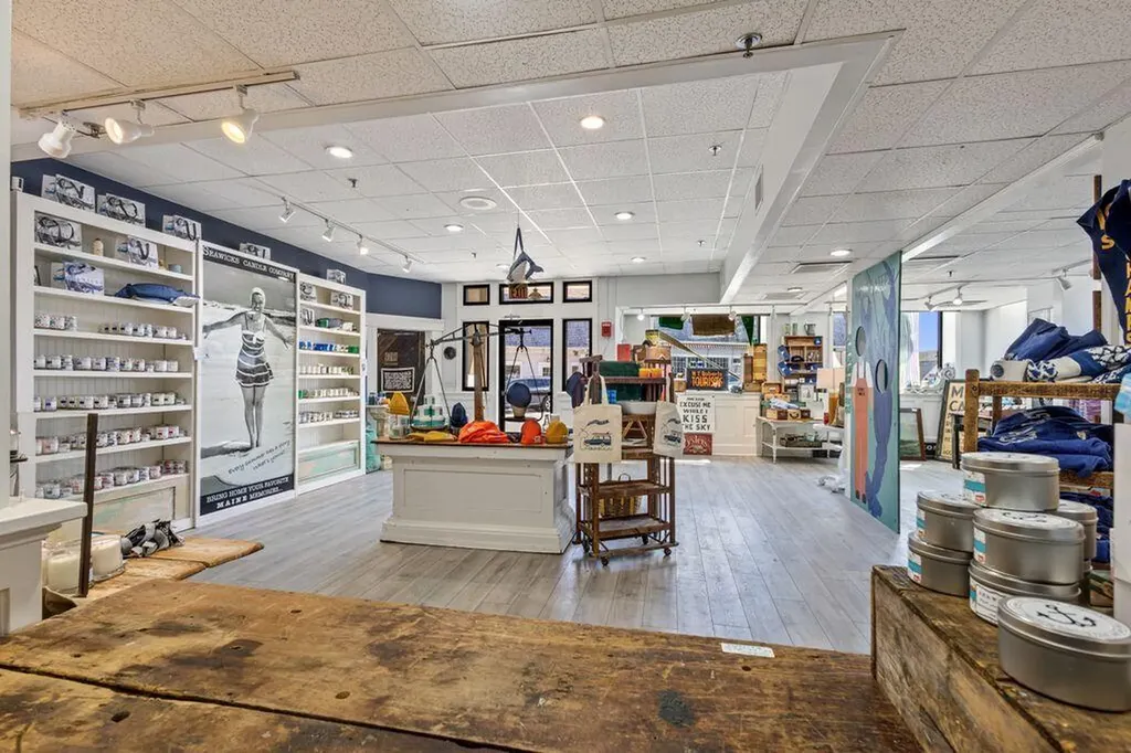 4 Townsend Avenue Boothbay Harbor ME 04538