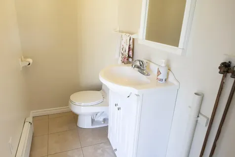 701 U.s. 202 Monmouth ME 04265