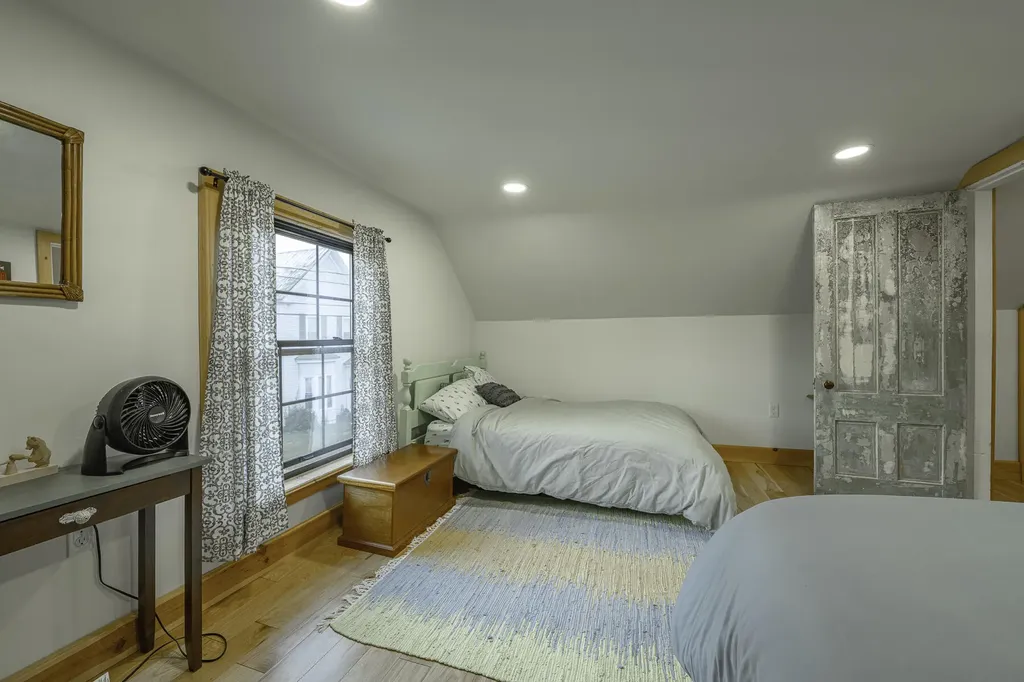 7 Hazen Street Norway ME 04268