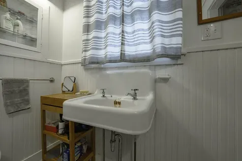 7 Hazen Street Norway ME 04268