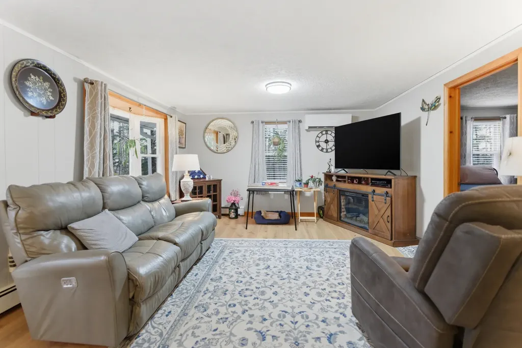 124 Sedgley Road Greene ME 04236