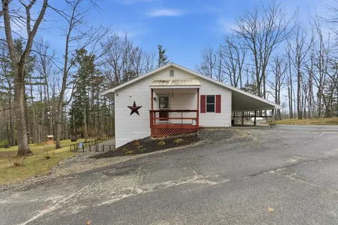 124 Sedgley Road Greene ME 04236