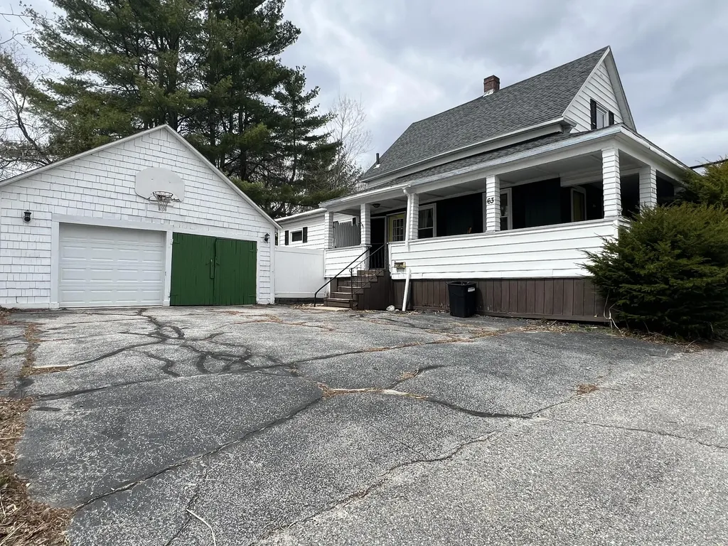 63 Rideout Avenue Lewiston ME 04240