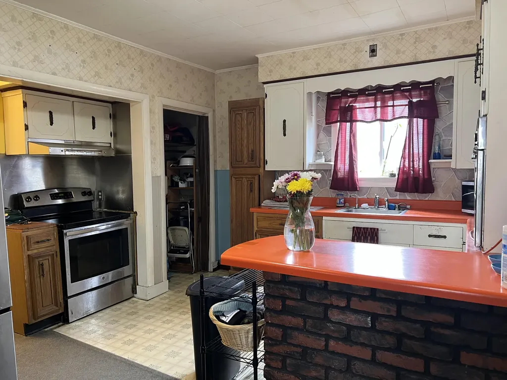 63 Rideout Avenue Lewiston ME 04240