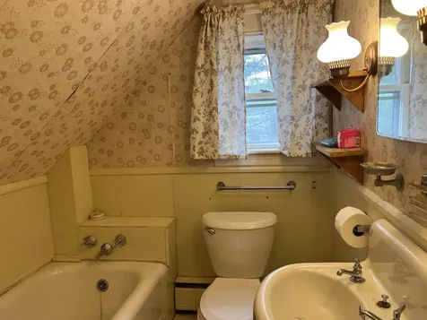 63 Rideout Avenue Lewiston ME 04240