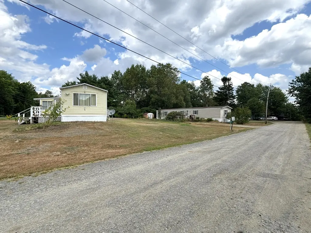 434 Tate Road Corinth ME 04427