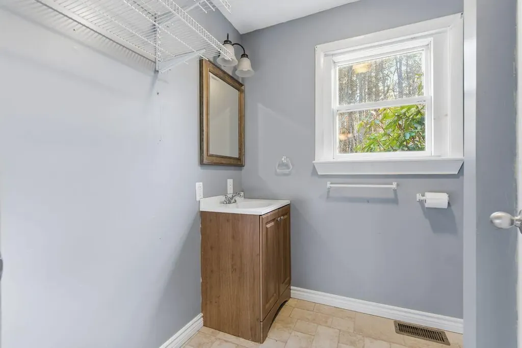 284 Log Cabin Road Arundel ME 04046
